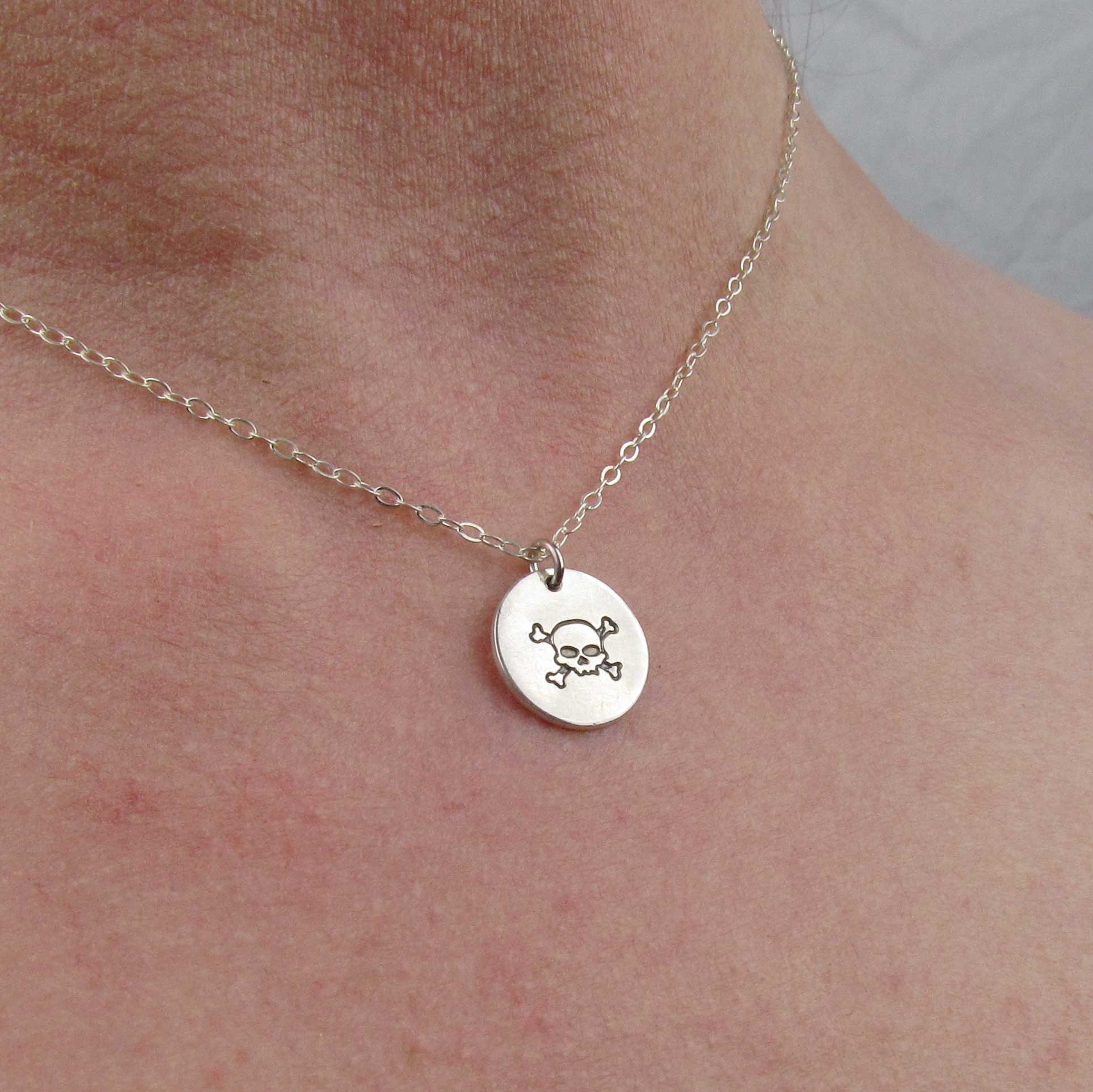skull charm 2.jpg skull charm 2.jpg